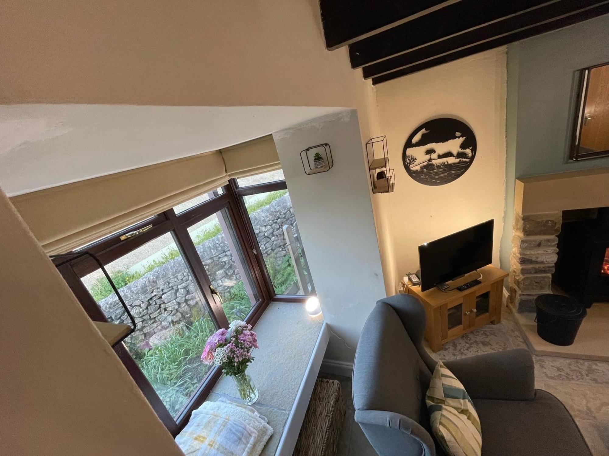 Muddy Paws Cottages - The Nook Taddington Esterno foto